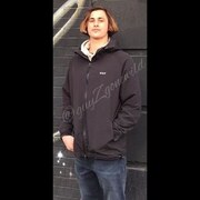 Avan lookalike