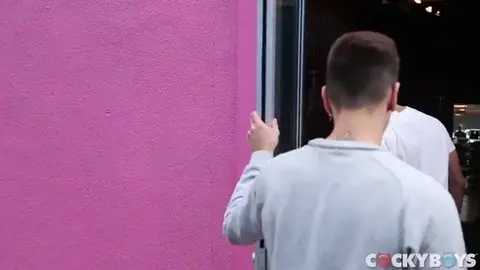 Baise hardcore avec un mannequin sexy