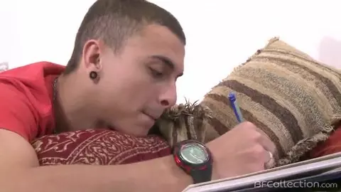 Beau gosse musclé, maître dans l’art de la baise