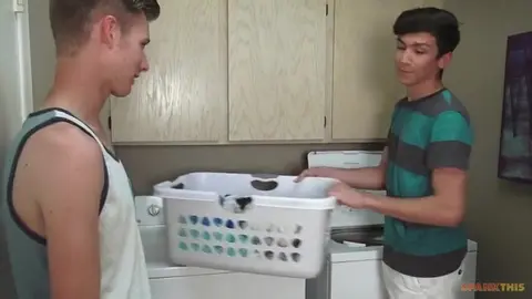 Fessée pour mauvais garçon