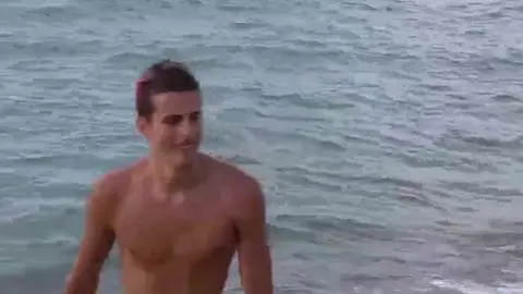 Ca commence par une branle et...