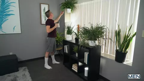 Main verte et grosse bite : Jake Porter baise Zander Lane