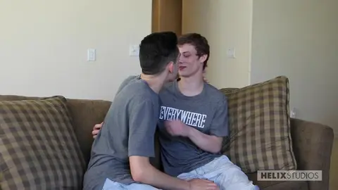 18 ans et si chaud — il se fait baiser