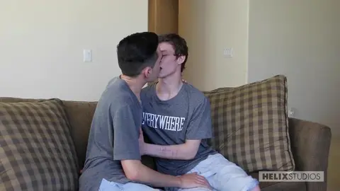 18 ans et si chaud — il se fait baiser