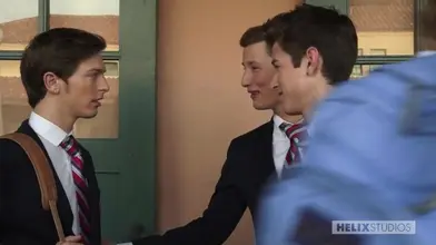 Plan à trois au lycée (18+)
