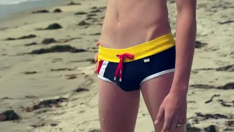 Jeunes nageurs sexy