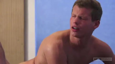 Un house-sitter sournois s’en donne à cœur joie