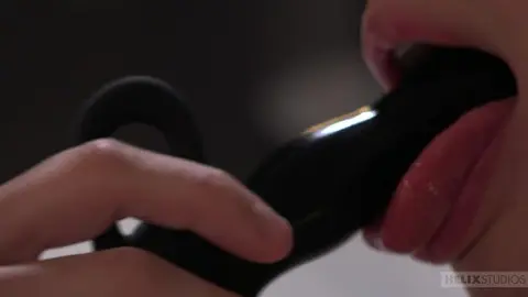 Orgasme anal avec un stimulateur prostatique