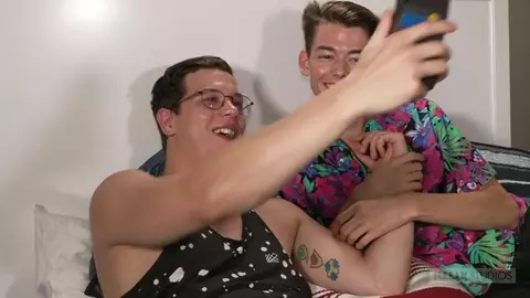 Il cocufie son mec avec son meilleur pote