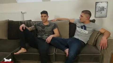 Dom agressif pour twink très soumis