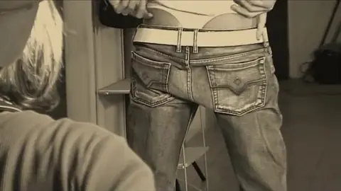 Quand la séance photo finit en tournante...