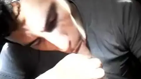 Twink arabe chaud se branle et se fait baiser