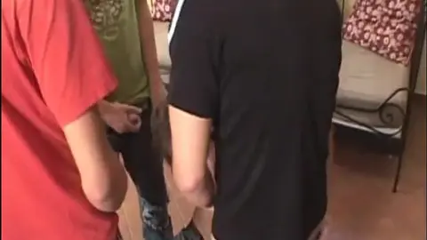 Tous également salopes – et tous se font baiser