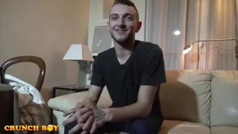 Twink blond baise un hipster viril