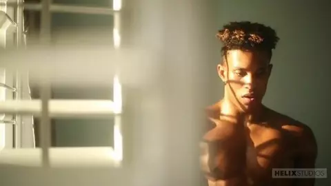 Damien Ellis, athlète black bien membré