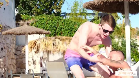 Twink perforé par une bite XXL — David Sky & Blair Knight