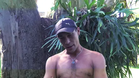 Un beau latino qui a faim d’une bonne bite