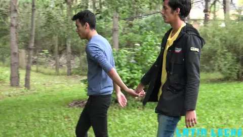 Un beau latino qui a faim d’une bonne bite