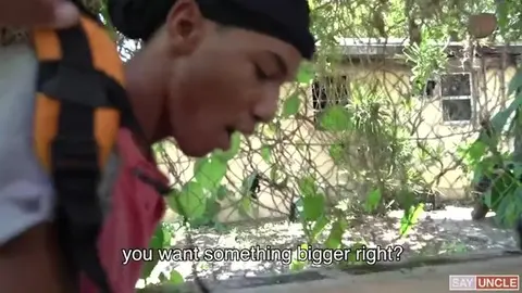 Il paye un lycéen croisé dans la rue pour pouvoir l'enculer