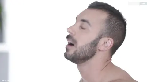 Incroyable triple pénétration gay - Alejandro Alvarez, Jace Reed, Johny Cruz & Xavi Duran