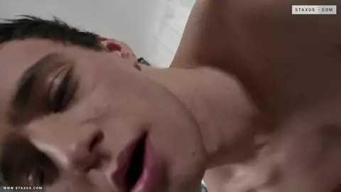 POV chaud avec un jeune BG — Denis Reed & Rokas Zilina