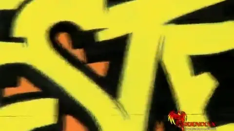 Jeunes lascars en plan à trois gay