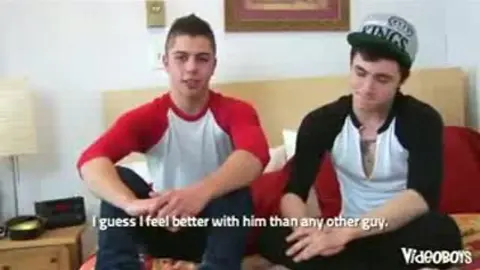 Jake Bass, jeune lascar actif, démonte un twink