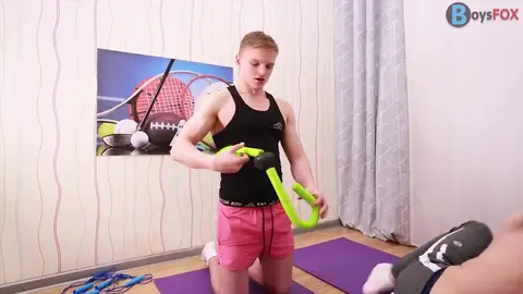 Beau passif rempli d’une grosse dose (bareback) — Kenton Tore & Marek Kraus