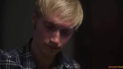 Max Carter démonte le joli cul d’Angel Rivera