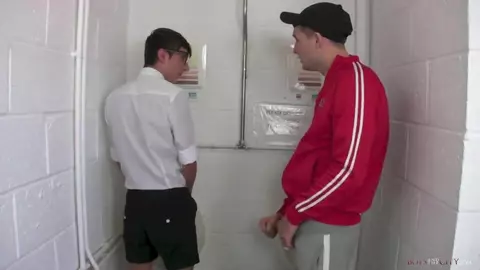 Tu regardes ma bite ? – Sean Savoy & Josh Adams