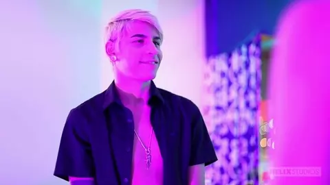 Blondinet au petit cul serré – Aiden Garcia & Jace Myers