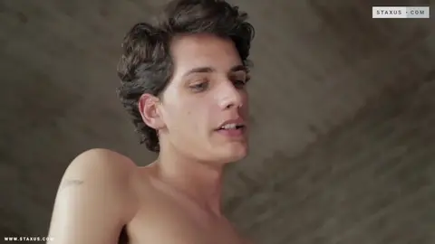 Jeune et excité Scene 2