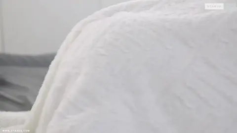 Aventures de minets Scene 2 - Tyler Ross, Ron Negba