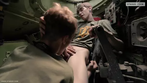 Frères d’armes en mission sexuelle intensive