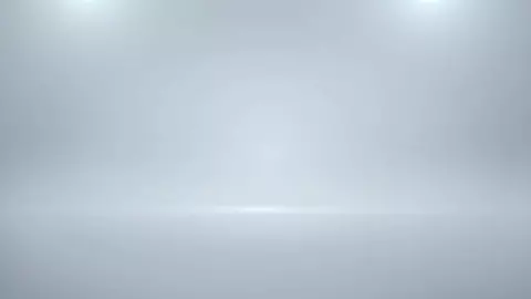 Rouquin bien monté aux couilles pleines