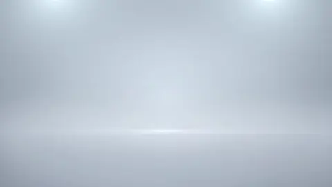 Jeune recrue bizutée à la caserne