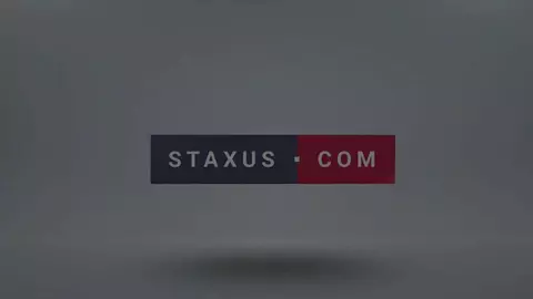 Il se réveille chaud et démonte son partenaire