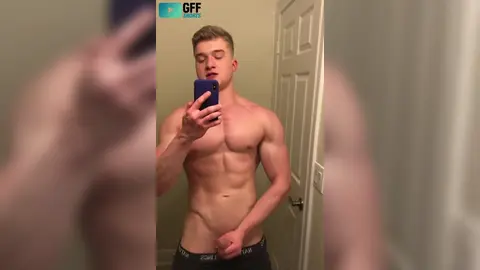 Alekxbrandt — rapide dans la salle de bain
