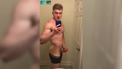 Alekxbrandt — rapide dans la salle de bain