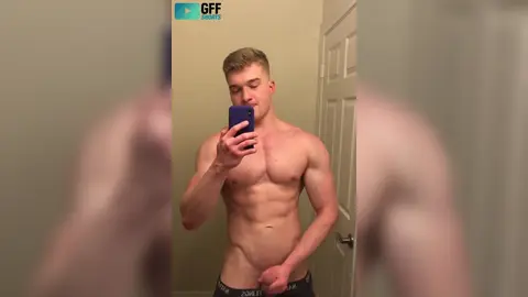 Alekxbrandt — rapide dans la salle de bain