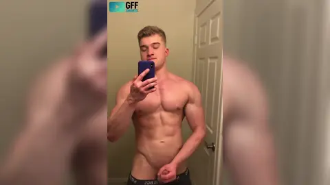 Alekxbrandt — rapide dans la salle de bain