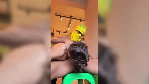 John — deepthroat d’échauffement