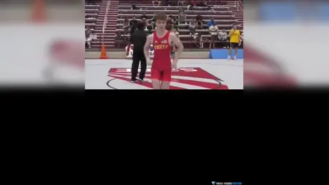 Twink lutteur — branlette