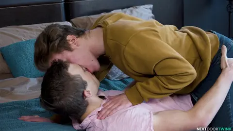 Scott Finn & Micah West - Big Dick Twink Fuck