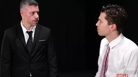 Tristan Jaxx, Chase Puck – En missionnaire, le pup prouve qu'il sait encaisser