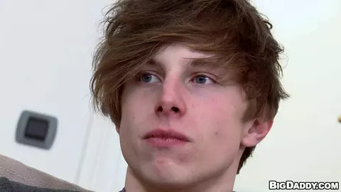 Jack le roux se fait défoncer son cul bien serré