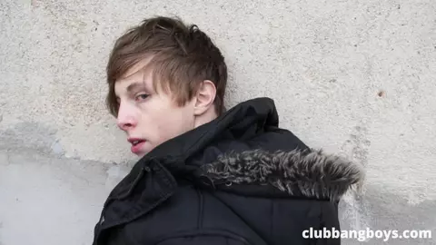 Énorme house party de Halloween – sexe & chillout : 2 bottoms twinks bien mignons pour tout le monde ! 100% gay