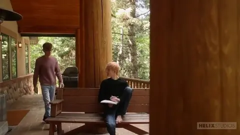 Spencer et Aaron : baise à cru à la maison