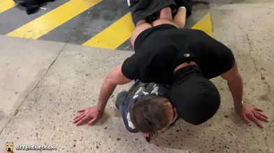 Minet français défoncé par un dominant combattant arabe dans un parking