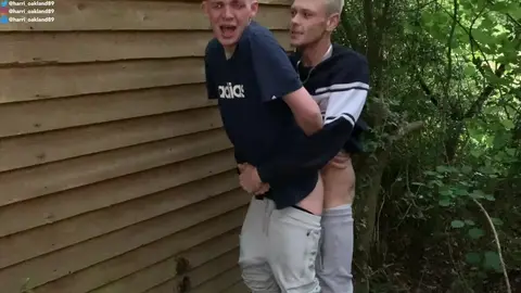 Lascars Blonds Chauds